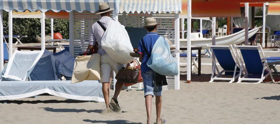 As boccia i vigilantes sulle spiagge 
