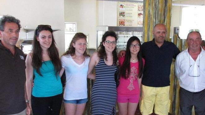 Acqua Village premia i ragazzi del Fermi e apre i battenti con uno School day