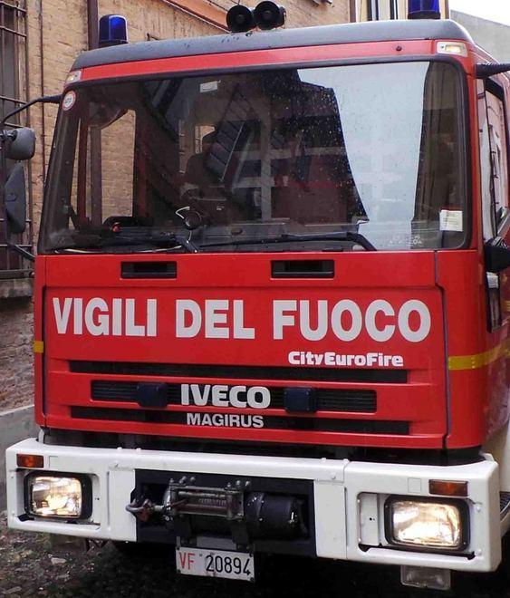 Fuga di gas in via Gregorio, strada chiusa 