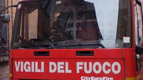 Fuga di gas in via Gregorio, strada chiusa