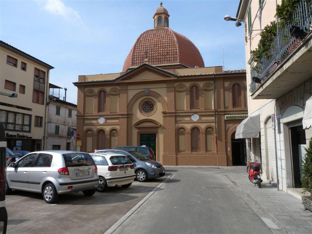 L'ingresso della sede della Misericordia