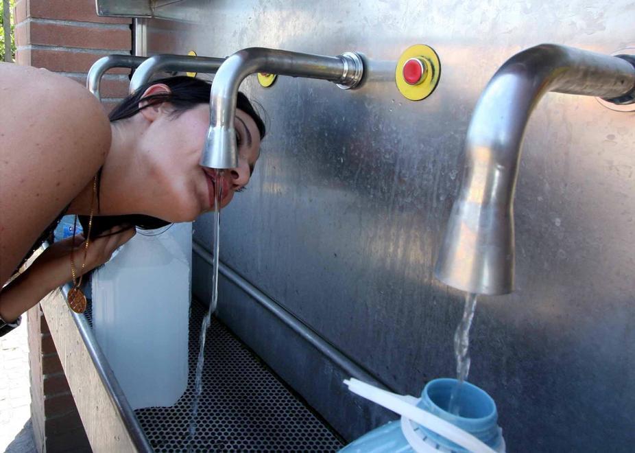 Un’altra stangata per l’acqua Da luglio rincari fino al 10% 