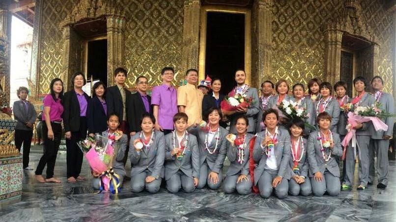 Vince i giochi d’Asia con la Thailandia la favola del pallanuotista Ferri