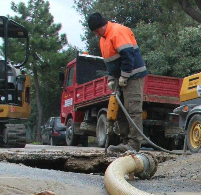 Disagi a Marina per la rottura di una tubazione