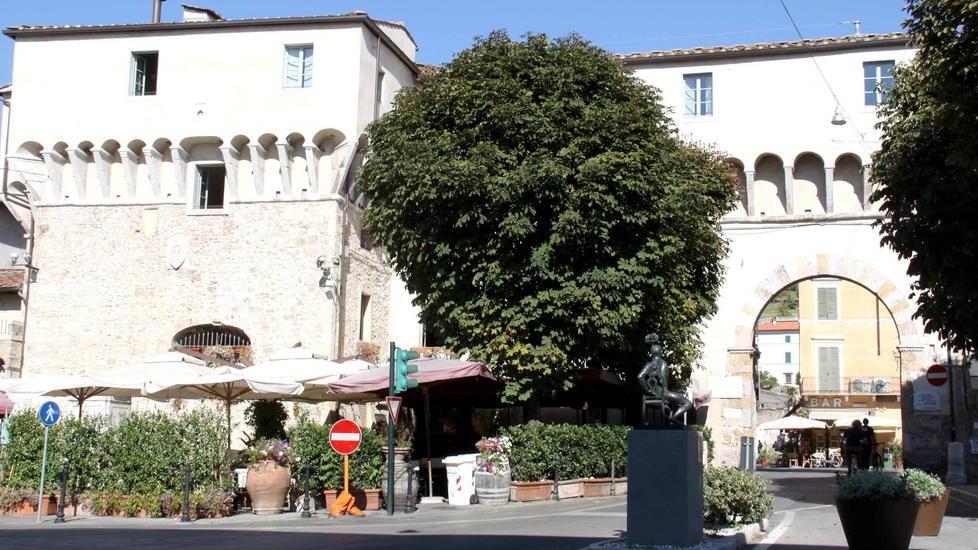 Riapre il parcheggio di piazza Carducci