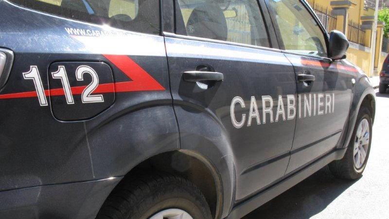 I carabinieri sono intervenuti sul luogo dell'incidente