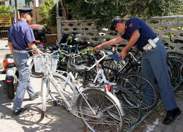 Ti hanno rubato la bicicletta? La polizia ti aiuta a ritrovarla