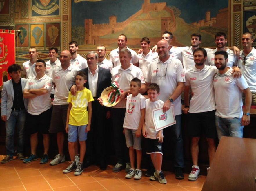 L'Etrusca festeggiata in Comune 