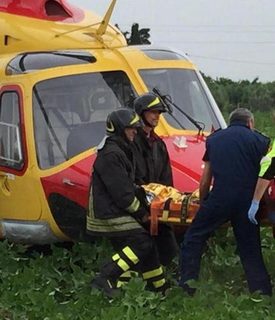 Ferita nel trattore che va fuori strada