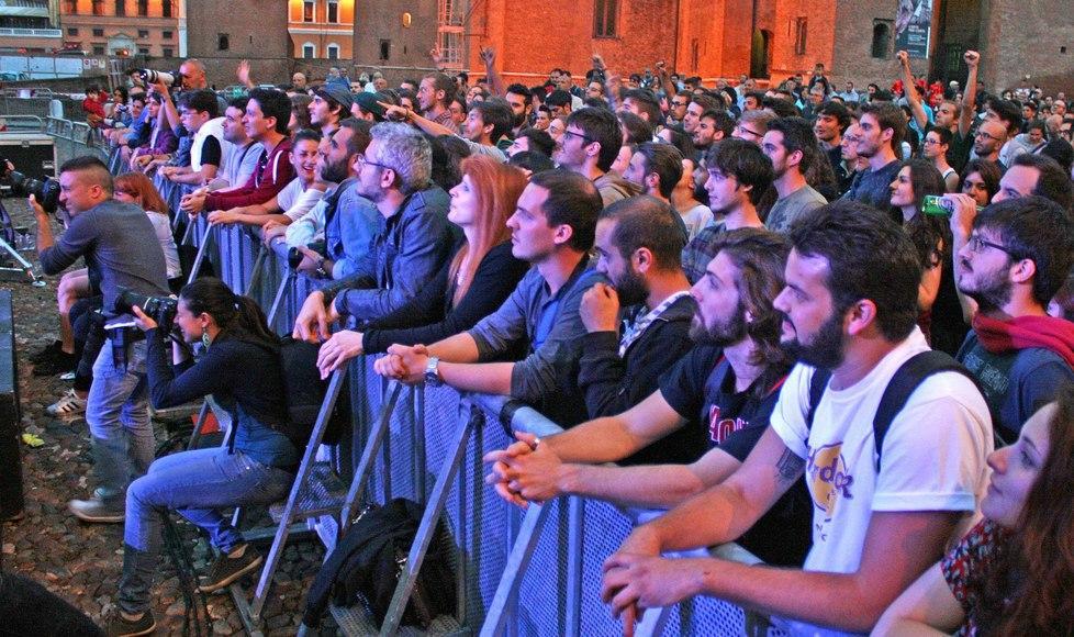 La musica di Ferrara sotto le Stelle riempie piazza Castello 