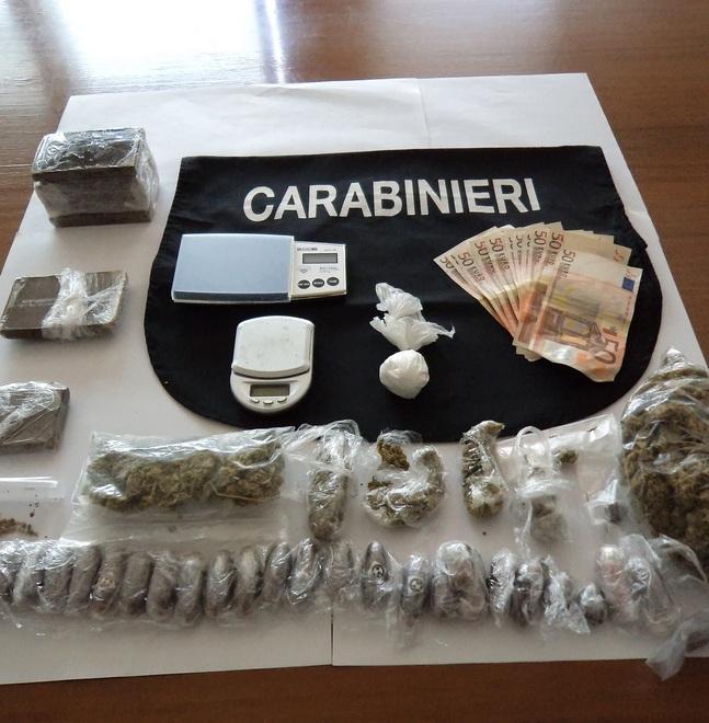 Vendeva droga con la valigetta 24 ore 