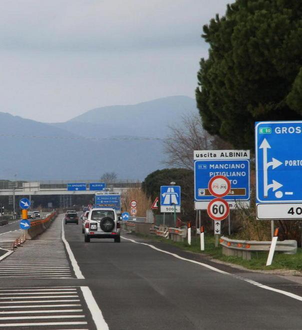 Aurelia chiusa da oggi al 25 nella corsia verso Grosseto
