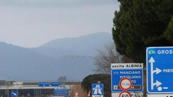 Aurelia chiusa da oggi al 25 nella corsia verso Grosseto