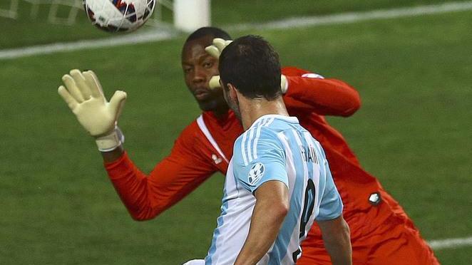Higuain qualifica una brutta Argentina Uruguay-Paraguay pareggino di comodo