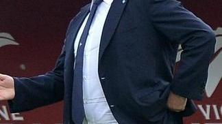 I dirigenti al tecnico: «Rafa Benitez è bravo ma deve dimagrire»