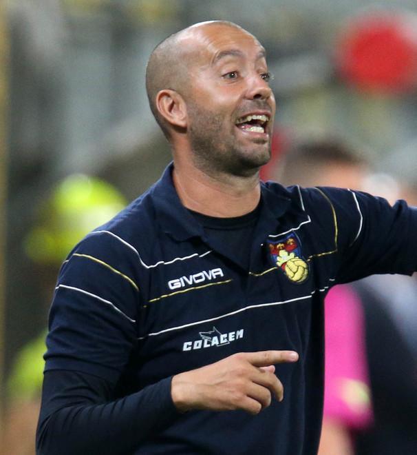 Mercato fermo, Bucchi a Macerata 