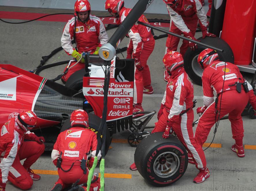 Arrivabene: «Podio buttato» Sebastian: «Pit stop amaro»
