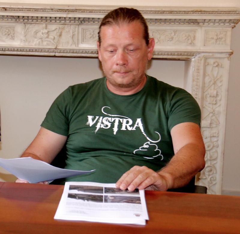 Lemmetti e la sua maglietta-rebus (Marzi Pentafoto)