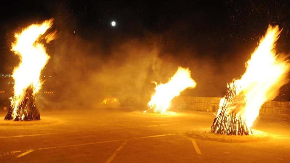 Medioevo nel borgo poi l’appuntamento con la Notte dei Falò