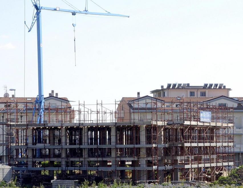 «Edilizia, meno oneri per chi ristruttura» 
