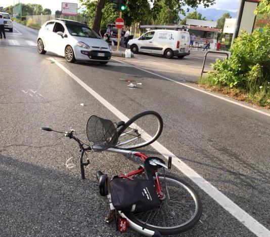 Investita in bicicletta sull’Aurelia: gravissima 