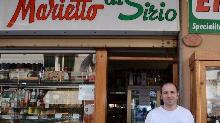 Trova (e restituisce) portafoglio con 500 euro
