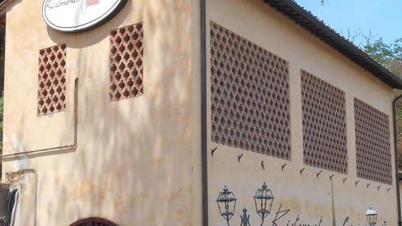 In ritardo il bando per il ristorante e intanto i vandali spadroneggiano