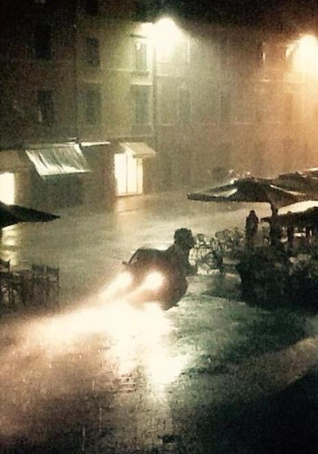 Far west in centro: ancora auto e moto dentro i varchi ztl 