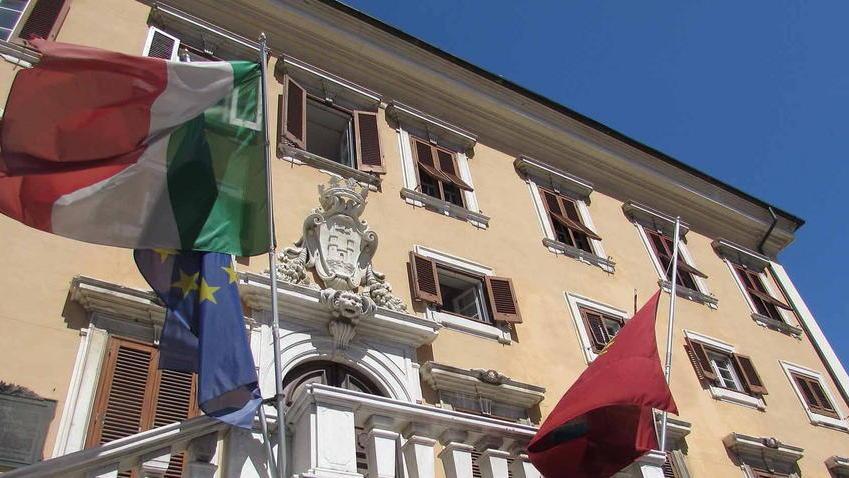 M5S: «Anche i dipendenti valutino i loro dirigenti»