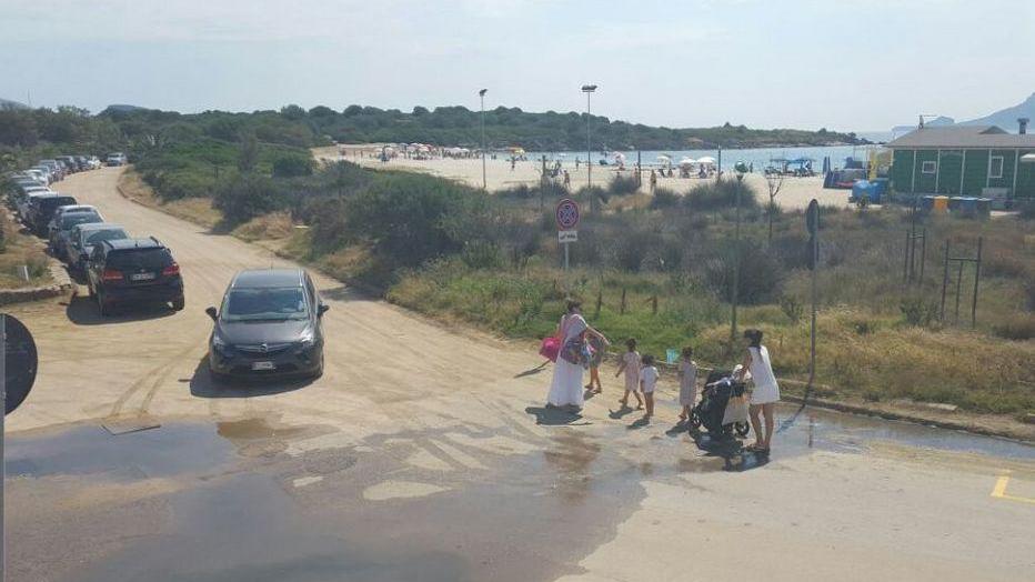 Emergenza a Bados, spuntano i liquami davanti alla spiaggia 