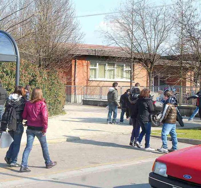 Vandali a scuola, incursioni a ripetizione 