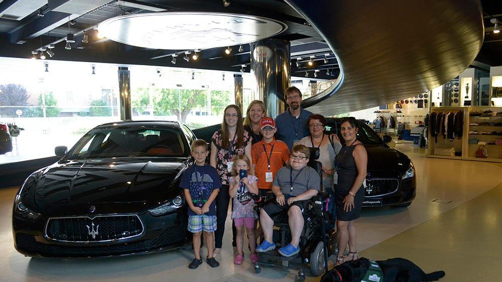 Dagli Usa 14enne malato in visita alla Maserati