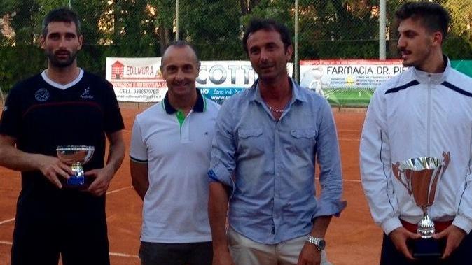 La zampata di Capecchi, Turrini ko in finale