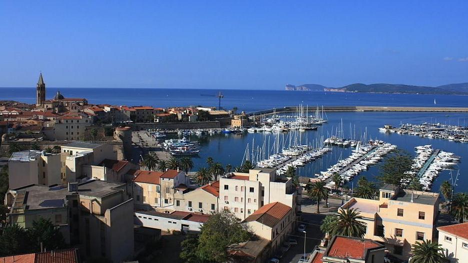 “Alghero e il suo volto” Storia e immagini di una città