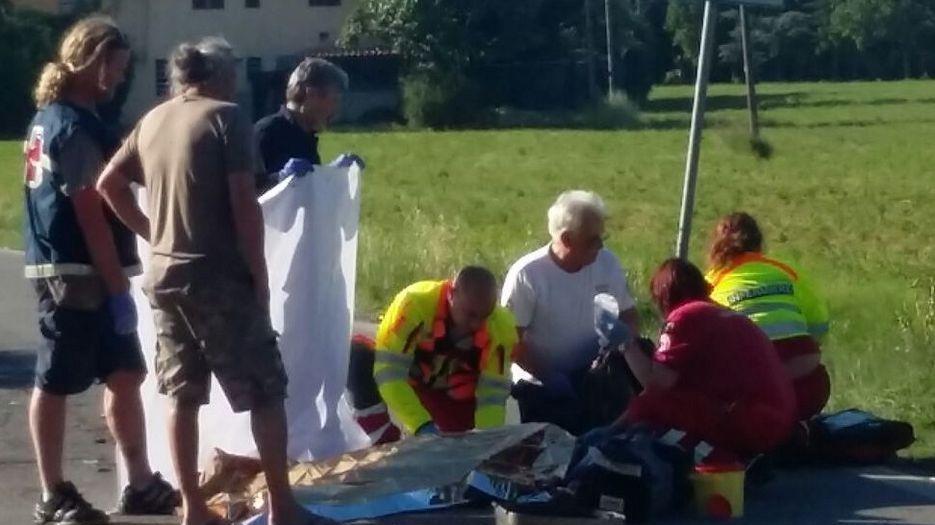 Scooter contro un’auto, grave una ragazza