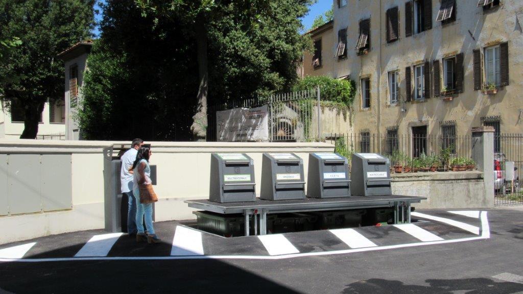 L'isola ecologica in via del Crocifisso