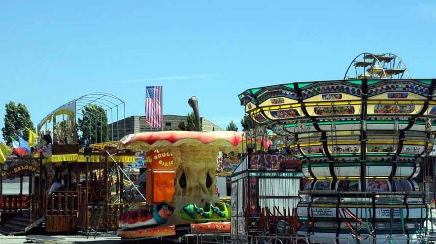 Contrordine: il Luna Park rimarrà a Carrarafiere
