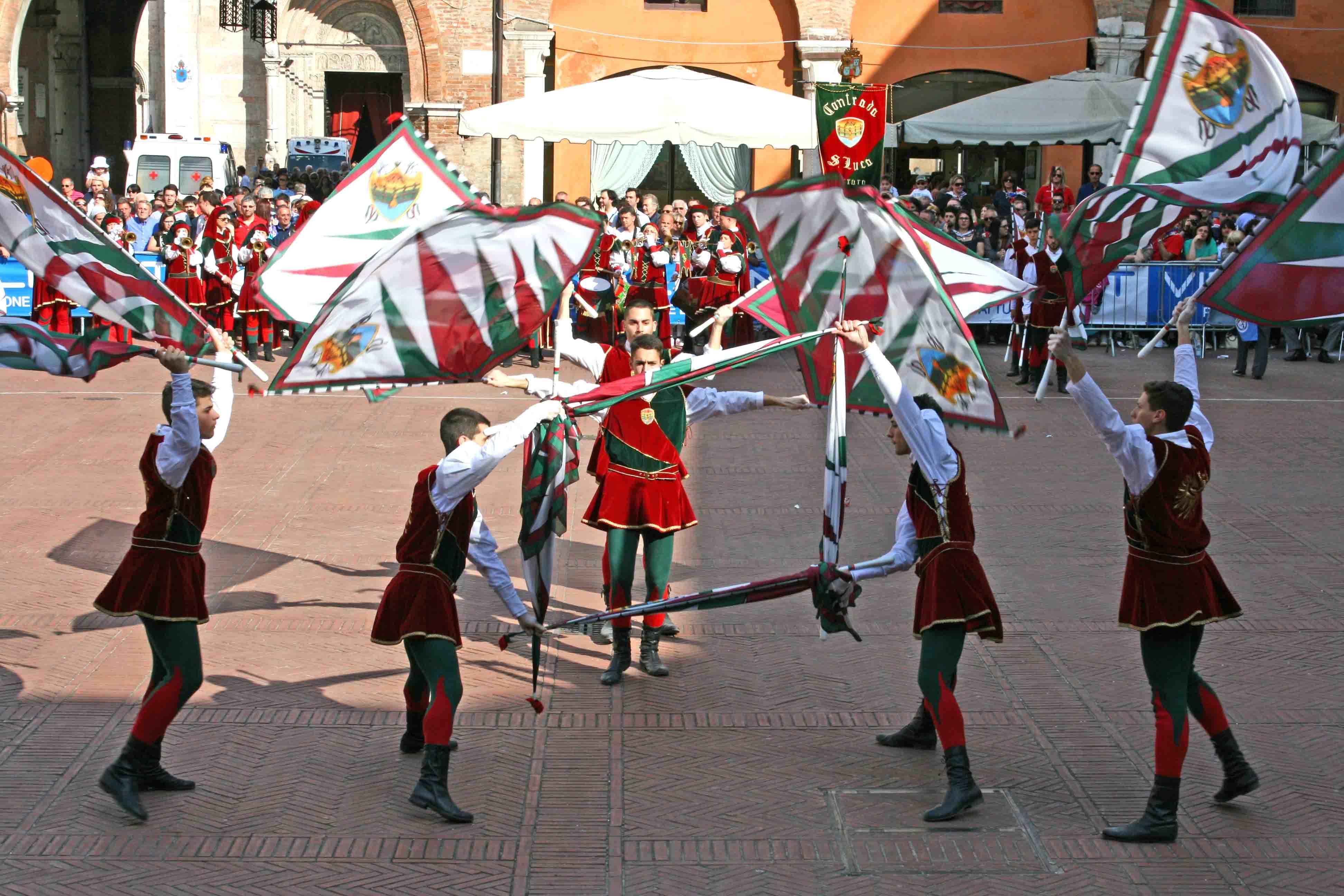 Sbandieratori del Palio di Ferrara