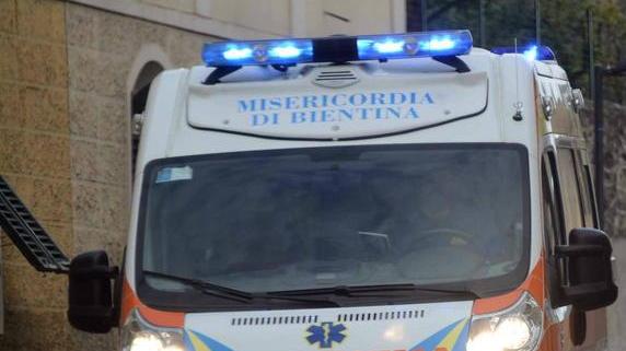 Pensionato muore per un malore mentre è alla guida