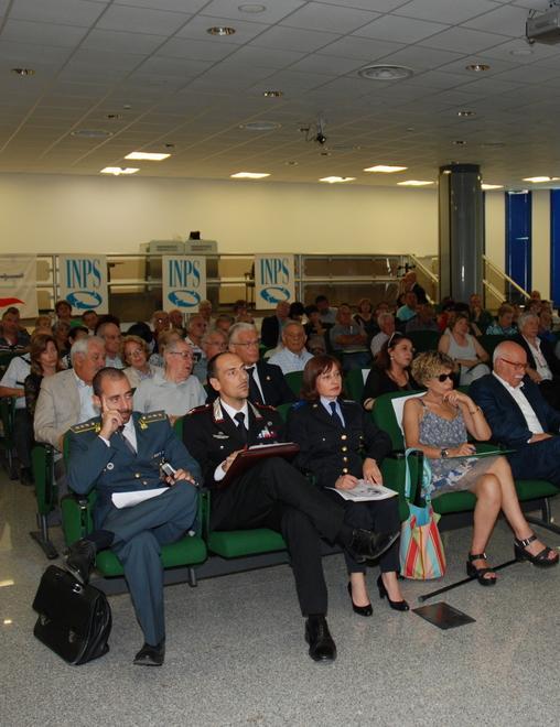 Anziani: ecco come evitare le truffe
