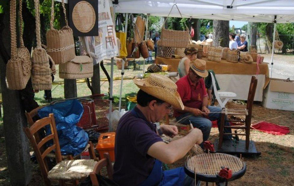 Festa della pavera con buslan gigante