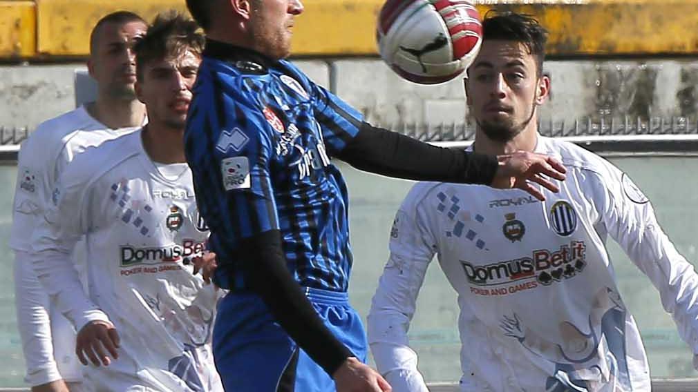 IL nuovo acquisto granata con la maglia del PIsa