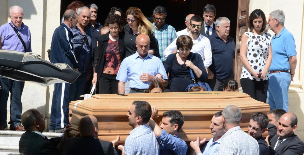 I funerali della vittima nella chiesa di San Giuseppe a Sassari