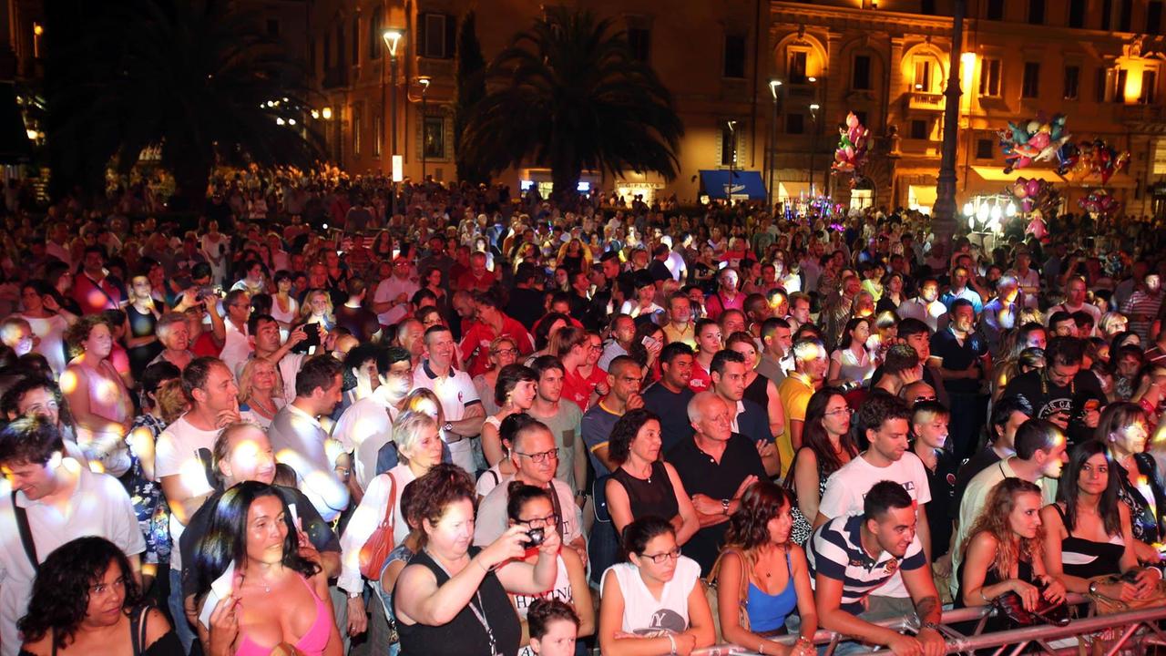 Piazza del Popolo gremita per il concerto degli Zero Assoluto (Foto Nucci)