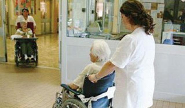 Anziani, arrivano i soldi ma la lista d’attesa è lunga 