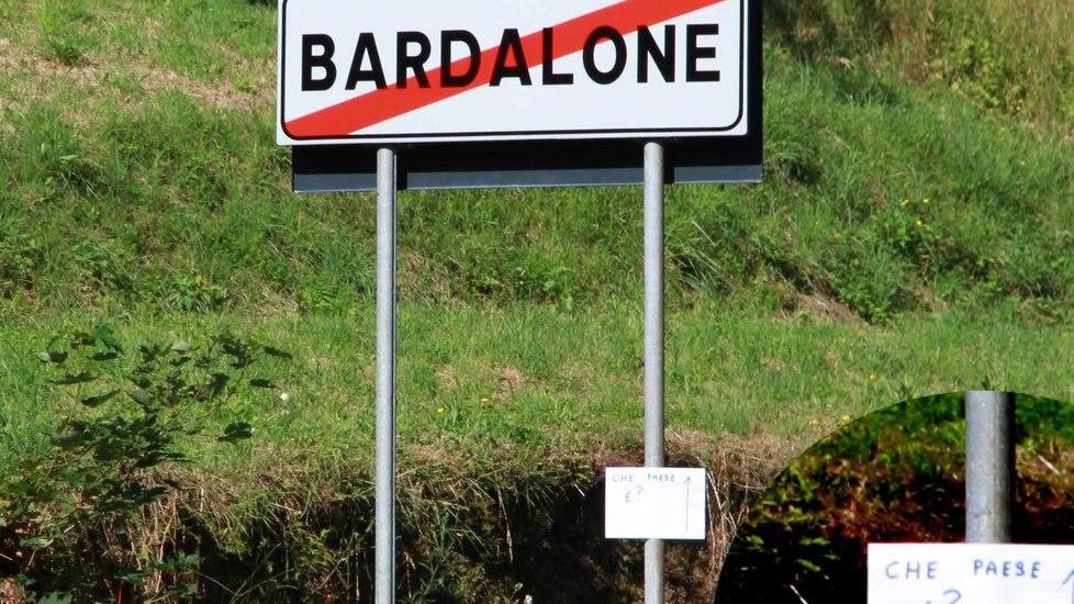 Il cartello stradale della discordia