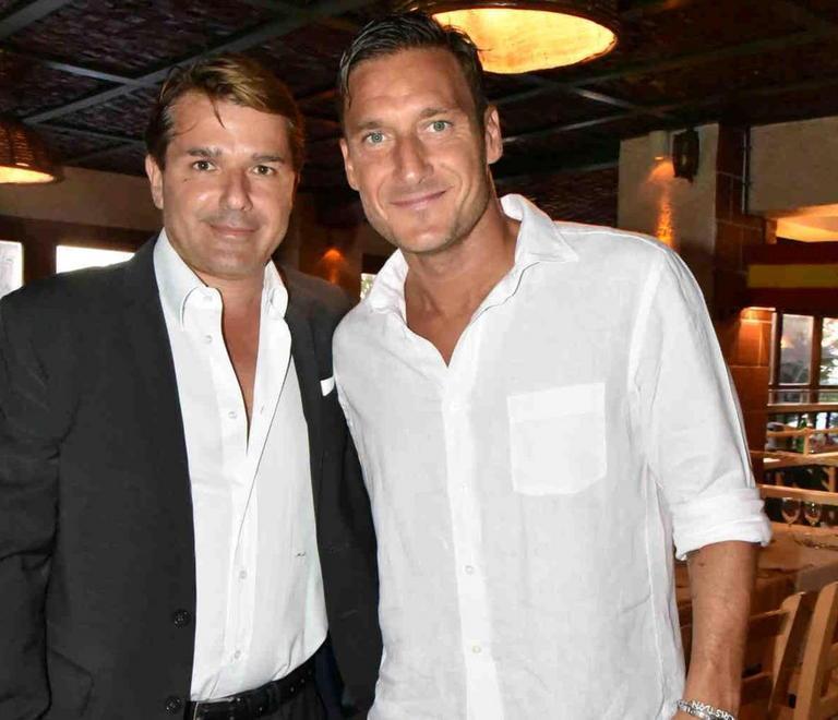 Riflettori sul Forte con Totti, Ilary e le starlette della tv 