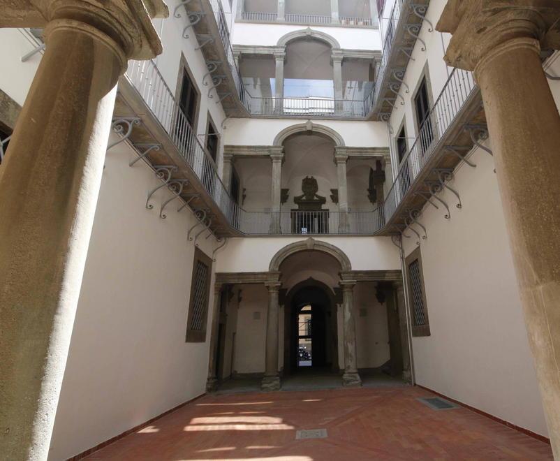 Lo storico Palazzo Huygens torna all’antico splendore 