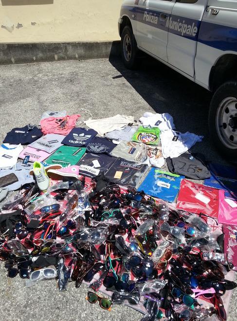 Tutto falso, via al sequestro 