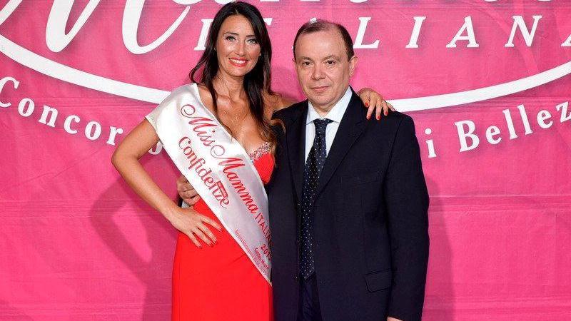 Sonia Paoli con l'organizzatore di Miss Mamma Paolo Teti
